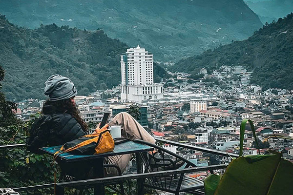 📍 Morning Program (Recommended for Sunrise & Cool Weather) 5:30 AM – Gather & Start the Hike