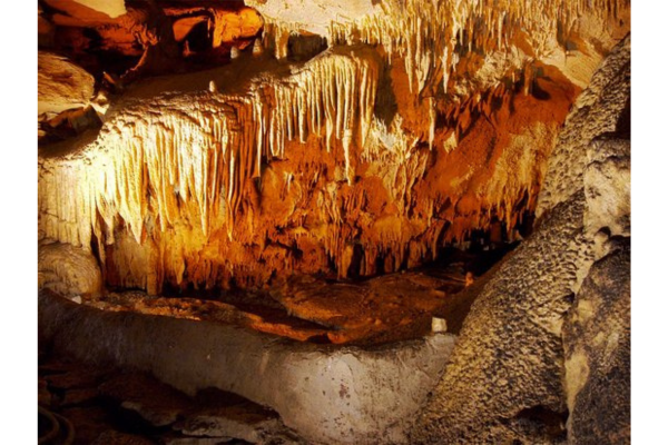 Visit Kho My Cave