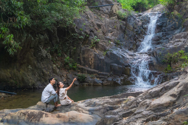 Explore Nai Nam Dam Waterfall