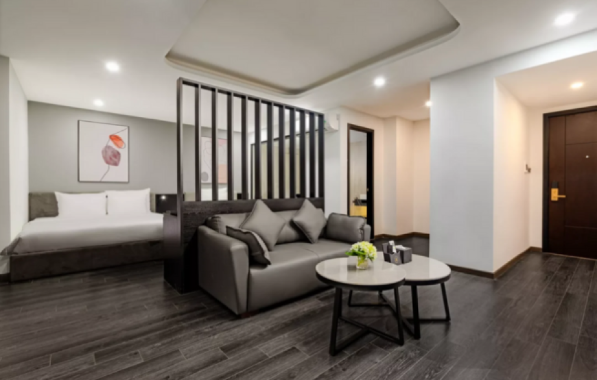 Relax in Spacious Luxury at Mercy Emerald Hotel Da Nang 2025